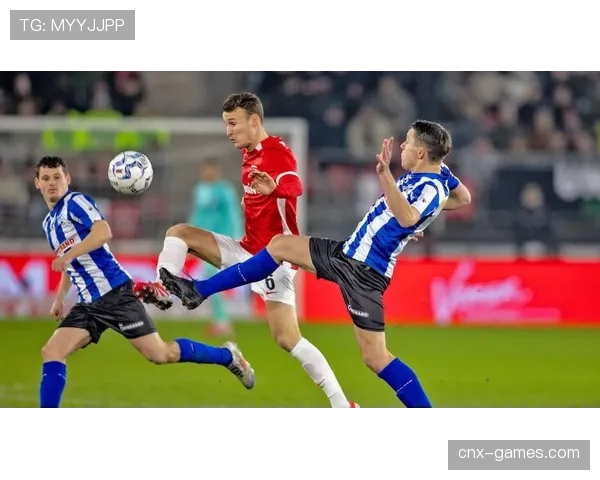 阿尔克马尔战术解析：揭秘球队成功背后的核心理念与高光表现