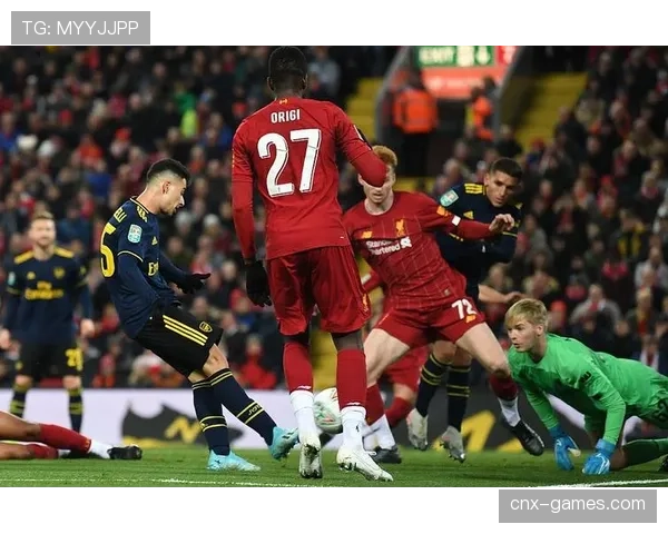 莱奥与马丁内利:冲击型边锋的路径差异分析 莱奥与马丁内利:冲击型边锋的路径差异分析